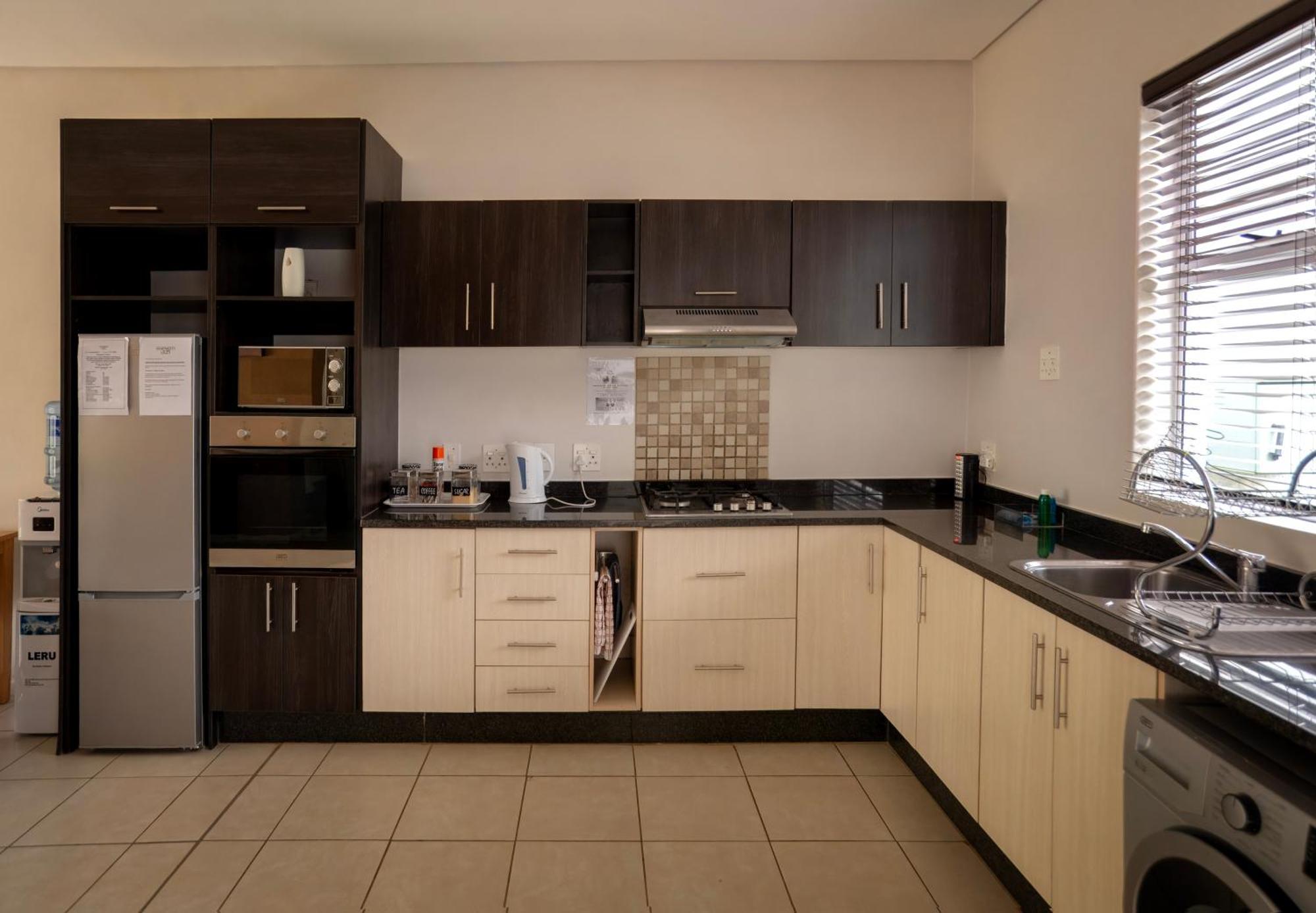 Apartments @ 125 Габороне Екстериор снимка